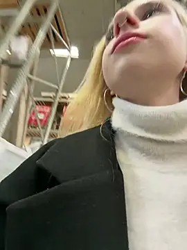 Michelle_lovique