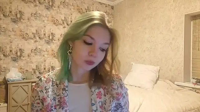 KymberlyKarhoff - Little teasing in doggy