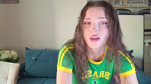 Eva_Saylor - Twerking with a naked butt