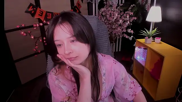 May_Ling - Play with boobs under shirt close cam
