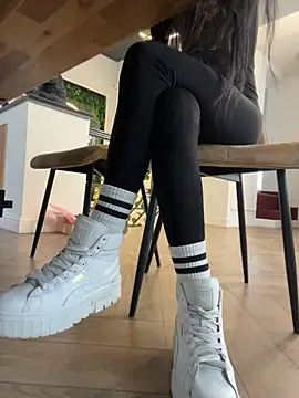 FeetVibe - 💎 Spoil My Soles