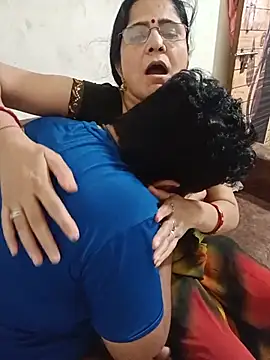 Priyabhabhicpl - किस