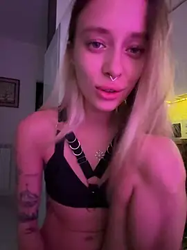 Enjoy_my_beauty - suck fingers topless
