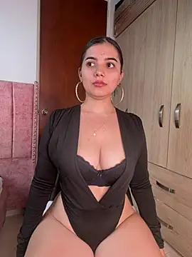 Estrella22 - suck my tits