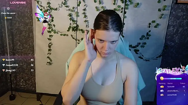 KIKI_Krash - Topless for 2 minutes