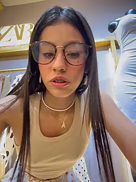 Alejandra_ospina - PANTY OFF + DESTROY MY PUSSY IN PUBLIC