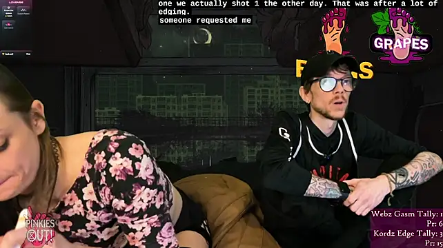 Webzandkordz - Upside downFacefuck Cumshow @ Goal!