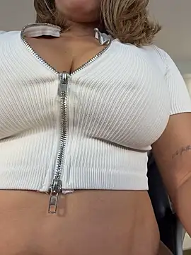 KylaMorrison - make me wet