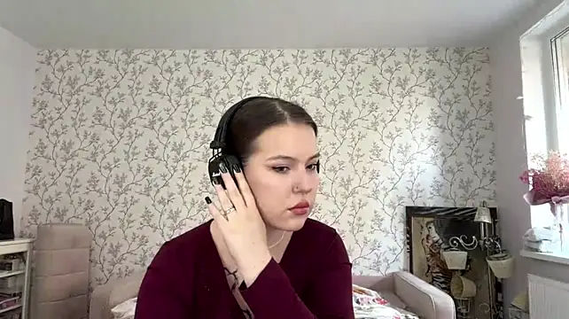 ElizbethPizza - air kisses for all