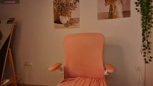 Diva_Amy - some doggy slaps...:ass: