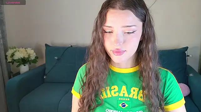 Eva_Saylor - Twerking with a naked butt