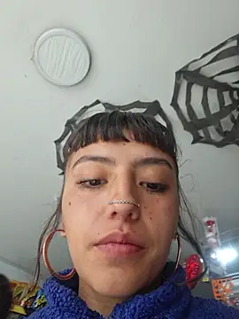 Cute_hollywood_0 - bounce tits