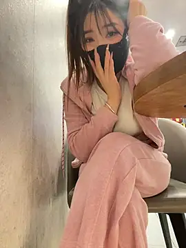 Xiao-mo520 - 美导老师下班兼职，咖啡厅偷玩小粉，刺激，敏感体质易失控，哥哥轻点，完成目标脱一件