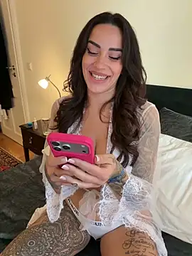 -Alisa - Unpack my Boobs