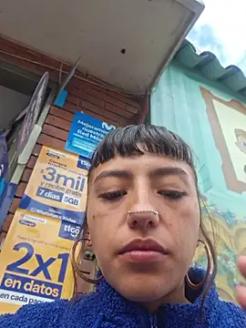 Cute_hollywood_0 - bounce tits