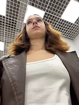 Outdorable - Lift the top&moisten the tits w saliva