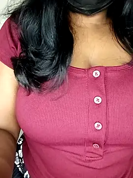Mallu_karthika - Oil my boobies