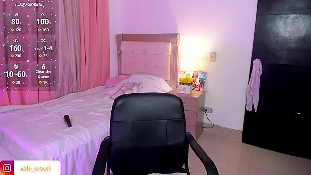 Vale_kross - MILK ON MY TITS