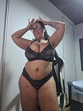 Yasminmeyerofc - Show my big tits | peitos