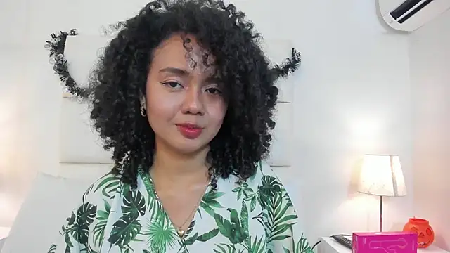 Kiraspell - Dance naked and spank my ass