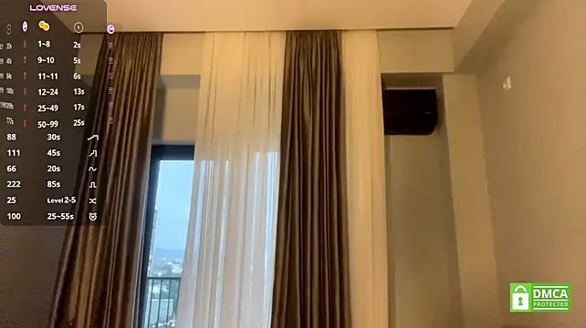 AveryBerkson - naked boobs now