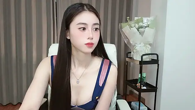 Yumi20052 - 跪姿后入式夹住jb