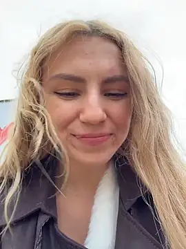 -stray-cat- - rub pussy under panties