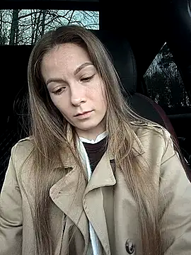 CompactBaby - PUSSY PLAY IN CAR