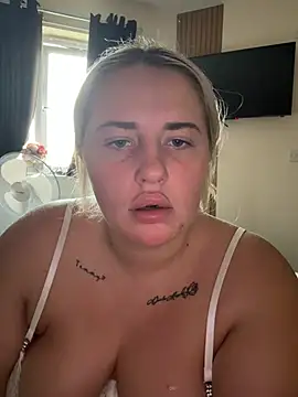 CurvyBaby14 - Make me squirt