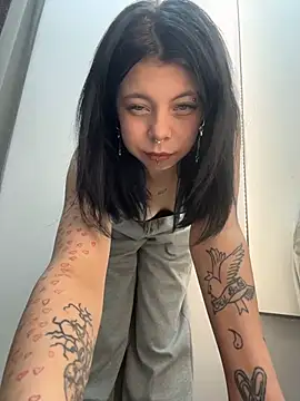 LishuMeow - DIVINE SQUIRT NOW IN PUBLIC