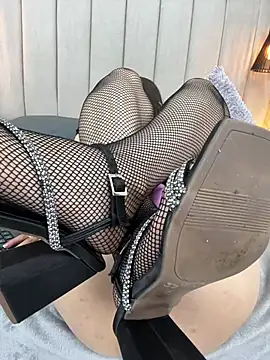LiaSantos_ - FOSTER MY SEXY CLITORIS 🔥