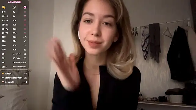 Sara_Bloservety - Add cream on my sweety boobies