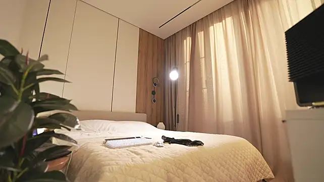 Noctivelle - spank me x10