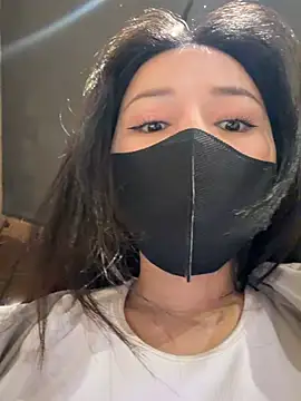 Linh_2004 - Make me cum squirt on public
