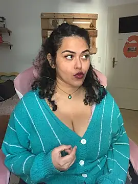 Curvydesifromgermany - Oil on tits
