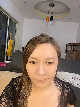 Xiaoyou334 - 把胸拿出来，用手挡住点
