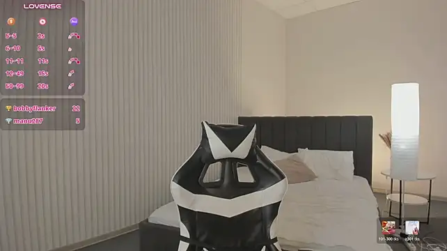 Luna_Vibee - oil tits