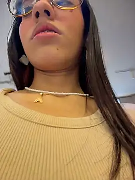 Alejandra_ospina - PANTY OFF + DESTROY MY PUSSY IN PUBLIC