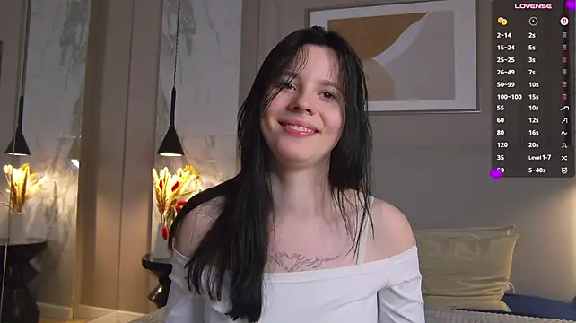 Stefie_Wells - feet upclose tease