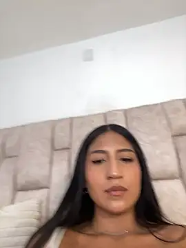 Carina_lopez707rs - 4 fingers inside pussy