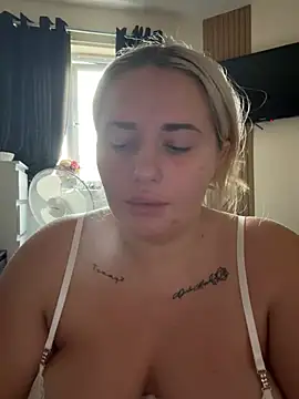 CurvyBaby14 - Make me squirt