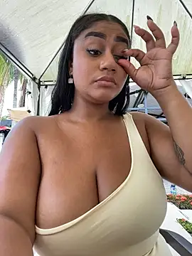 NayTorres - FUCK ME SO HARD IN PUBLIC