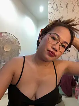 Ponthip - Show my tits