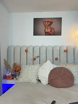 Nia_Williams - 🍒Oil in your boobs🍒