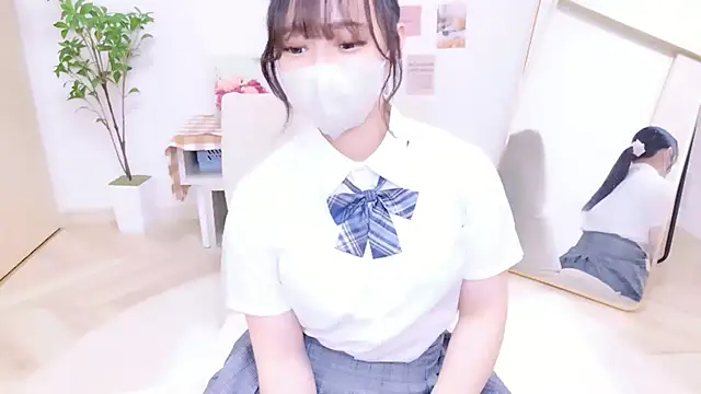 _Yuurin - 30秒盗撮アングルで♡スカートの中覗かれちゃう//