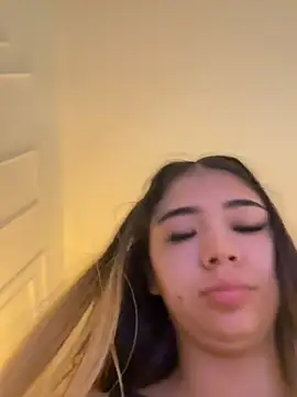 HoneyMollyX - SUCK MY FINGERS SLOWLY + LOOK AT U 😈
