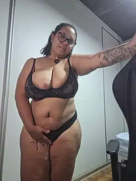 Yasminmeyerofc - Show my big tits | peitos