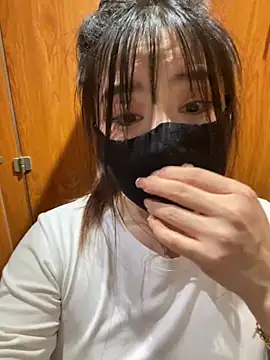 Xiao-mo520 - 美导老师下班兼职，咖啡厅偷玩小粉，刺激，敏感体质易失控，哥哥轻点，完成目标脱一件