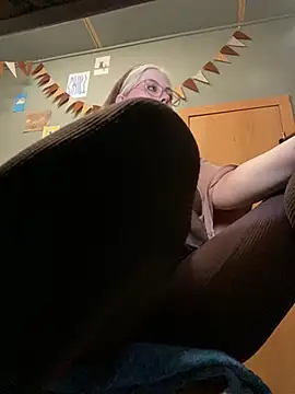Cinnabon_ - MAKE MY PUSSY WET AT MY WORK