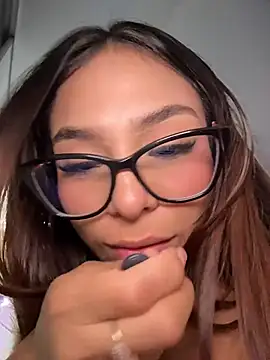 Amira_cute2 - RIDE DILDO COWGIRL REVERSE